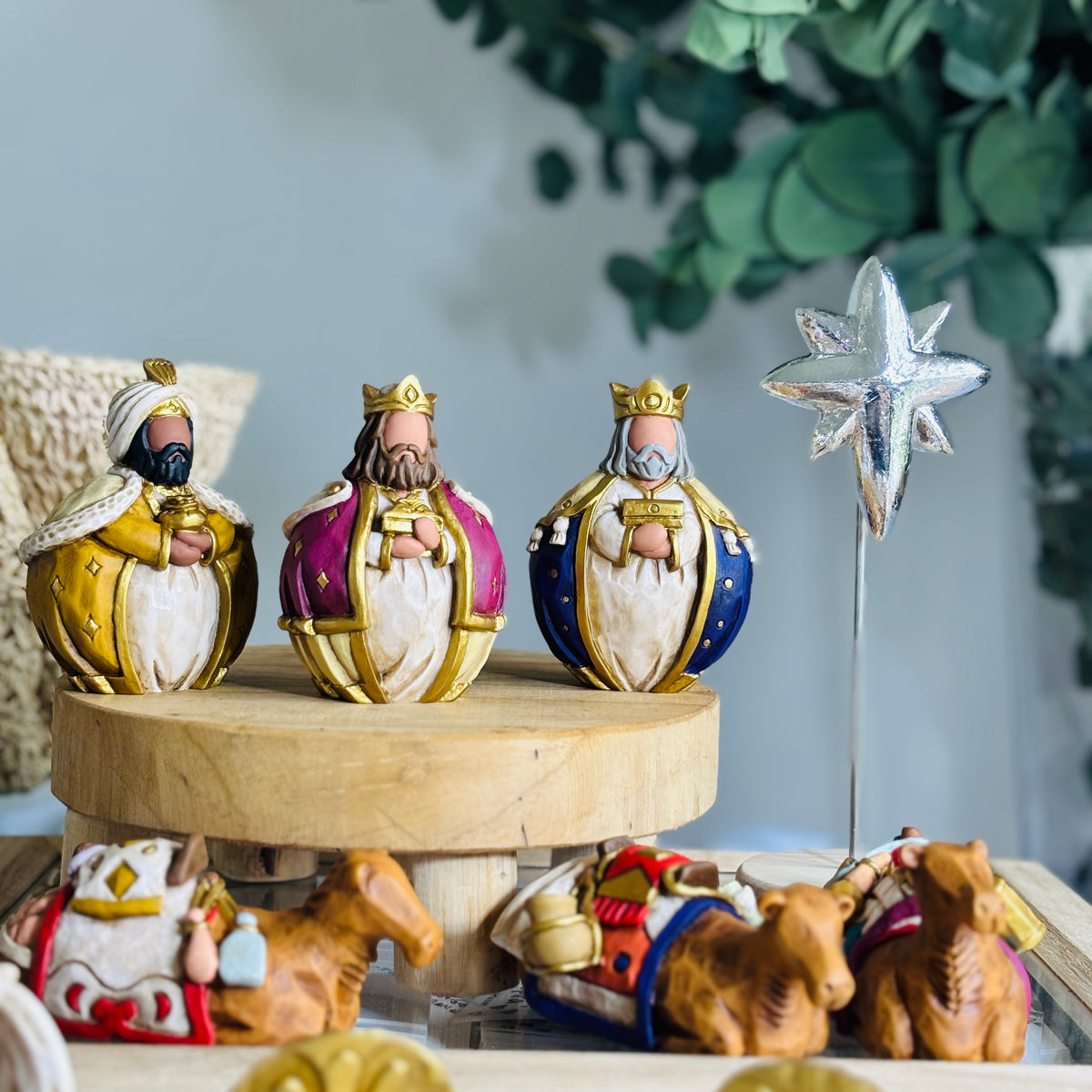Pesebre Bolitas - colores alegres (las entregas en USA comenzarán en octubre 2025)