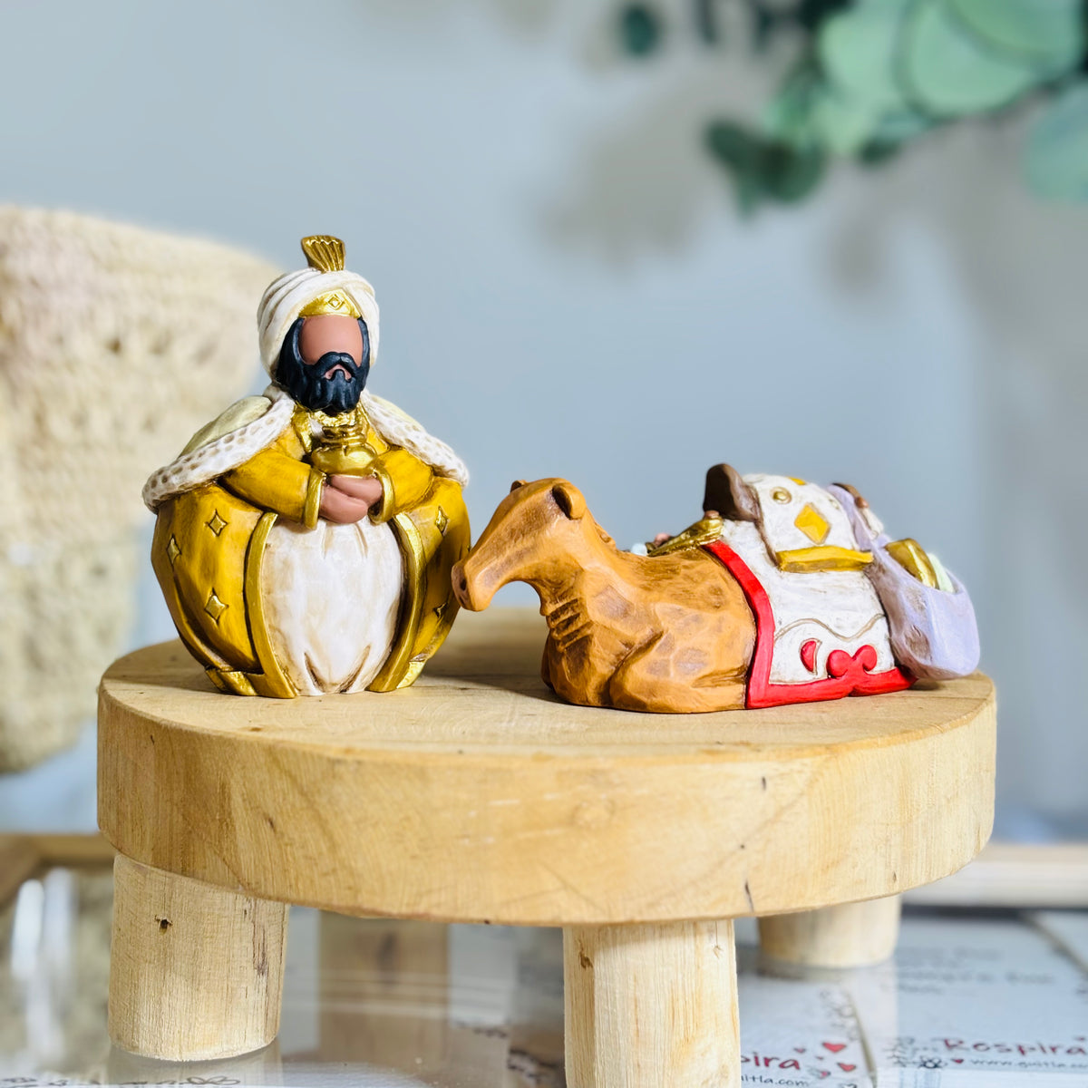 Pesebre Bolitas - colores alegres (las entregas en USA comenzarán en octubre 2025)