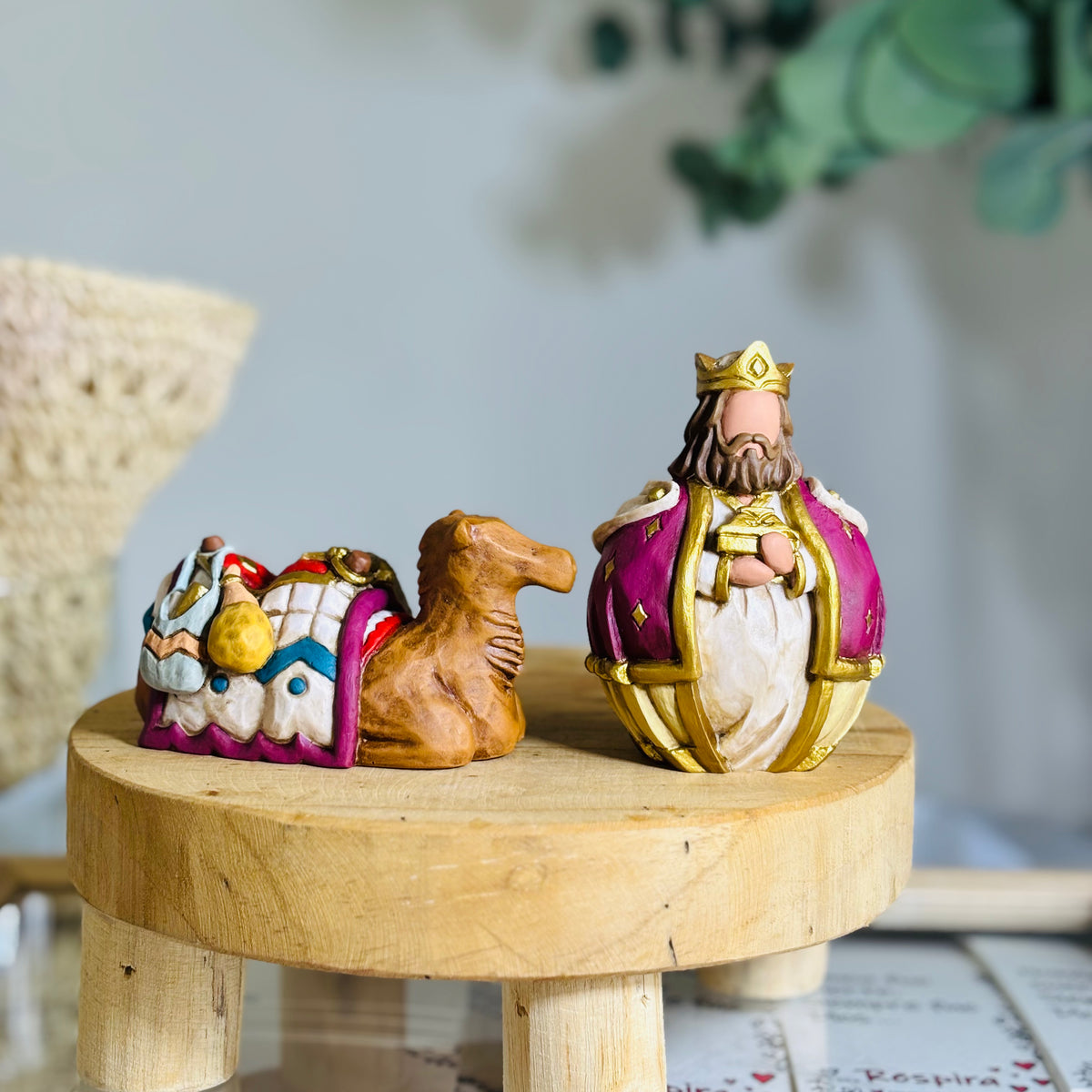 Pesebre Bolitas - colores alegres (las entregas en USA comenzarán en octubre 2025)