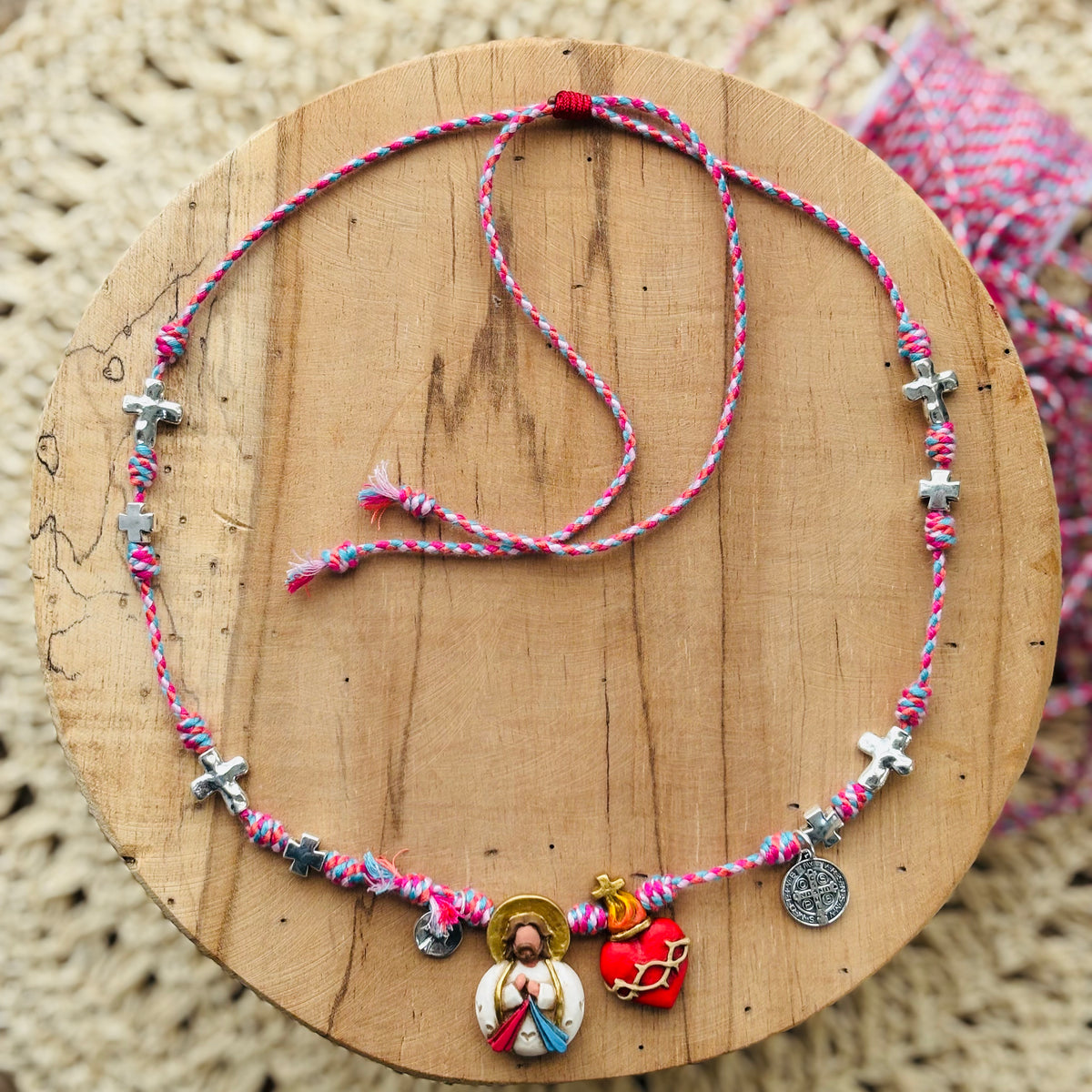 Collar Nuditos de colores Divina Misericordia