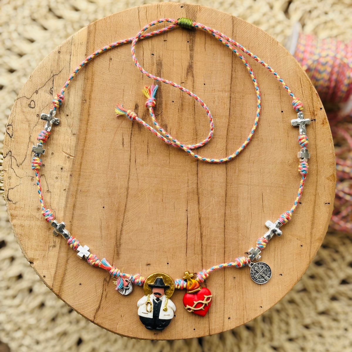 Collar Nuditos de colores San José Gregorio Hernández